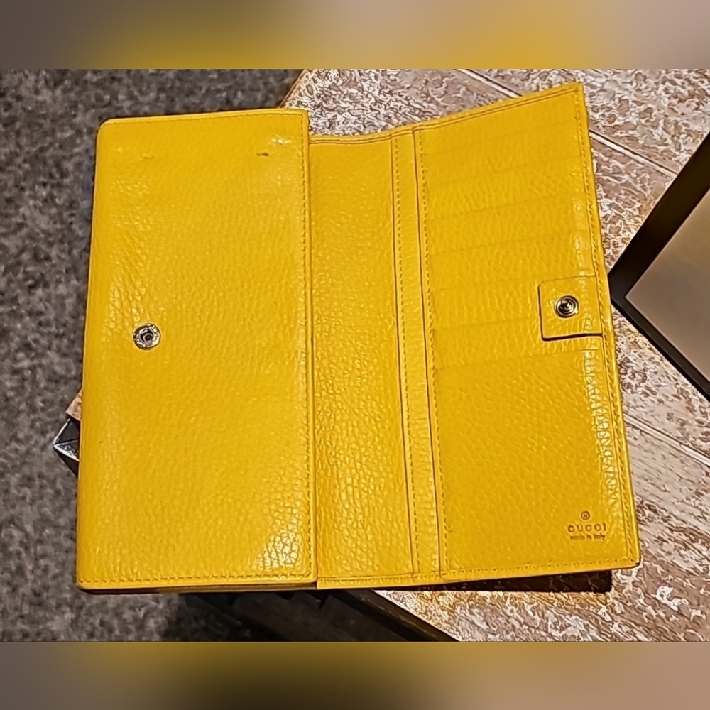 🔥💯AUTHENTIC GUCCI PEBBLED LEATHER SWING CONTINENTAL WALLET - Picture 8 of 16